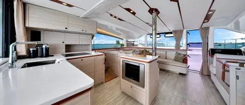 Aquila 50 Sail saloon