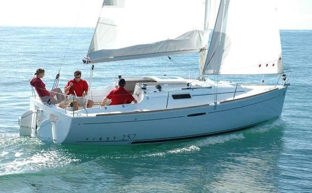 FIRST 25.7 (BENETEAU) - Photo