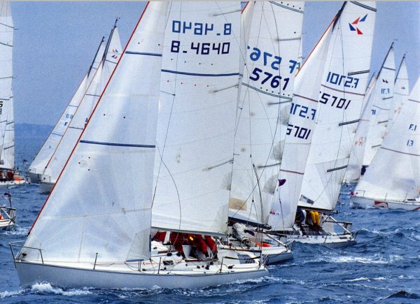 FIRST CLASS 8 (BENETEAU) - Photo