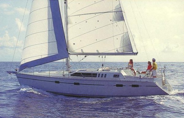 HUNTER 43 LEGEND - Photo