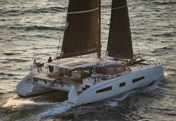 OUTREMER 55-2 - Photo