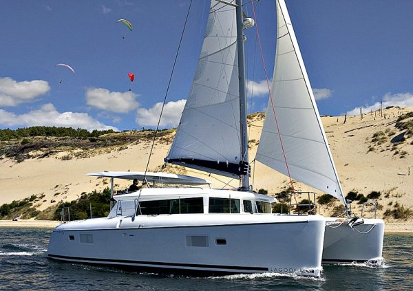 LAGOON 420 - Photo
