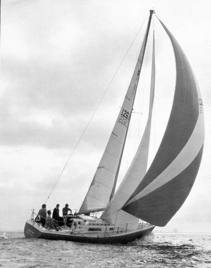 PEARSON 10M - Photo