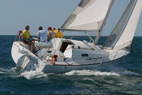 FIRST 27.7 (BENETEAU) - Photo
