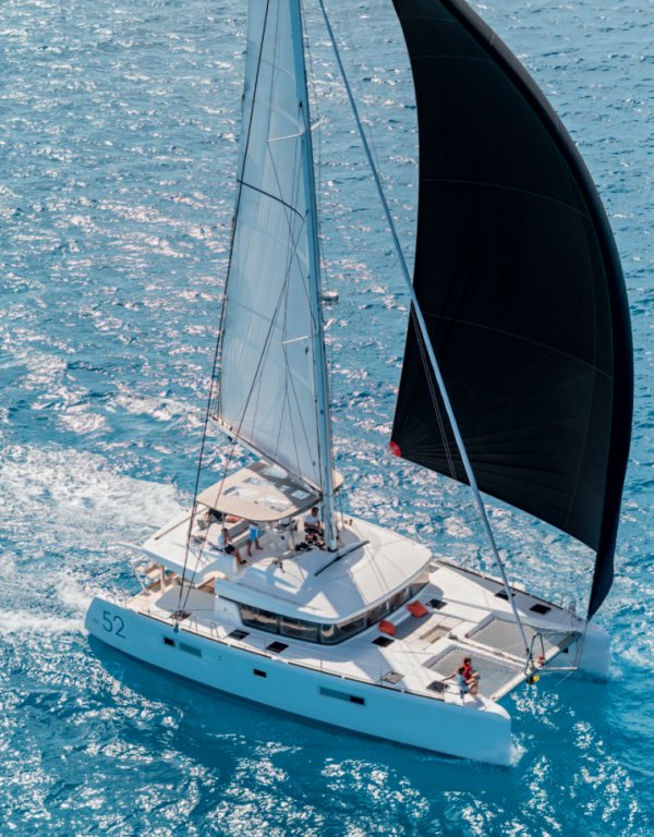 LAGOON 52 - Photo