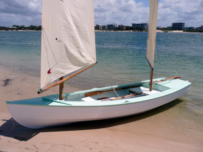 PERIWINKLE (LILLISTONE) - Photo