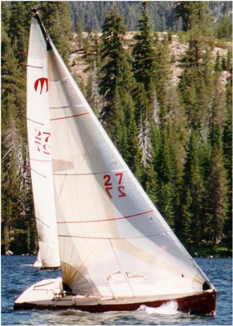 MOORE 24 - Photo
