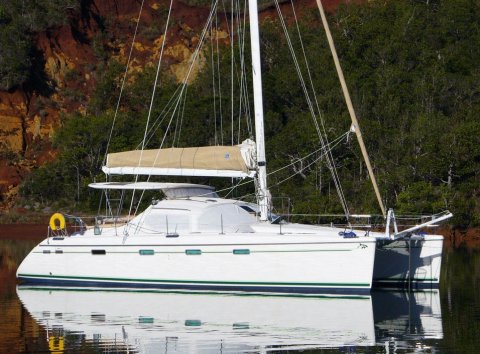 PRIVILEGE 445 - Photo