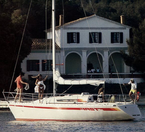 FIRST 30 E (BENETEAU - BERRET) - Photo