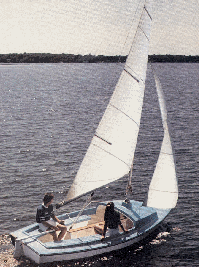 LEEWARD 16 (LUGER) - Photo