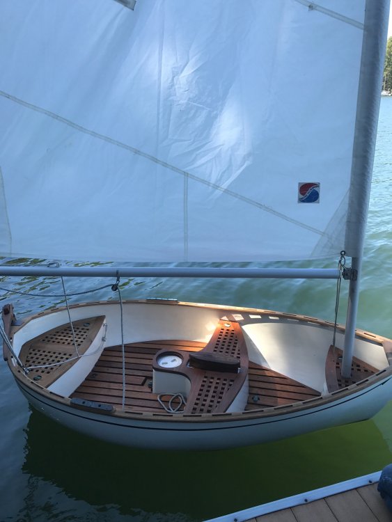 PERRYWINKLE DINGHY - Photo