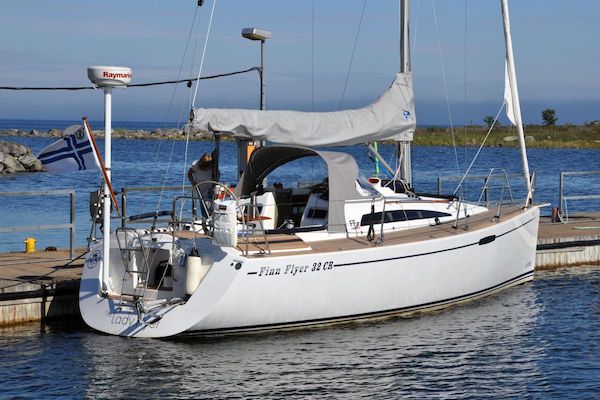 FINN FLYER 32 CR - Photo