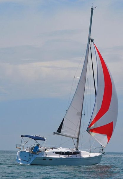 HUNTER E33 - Photo