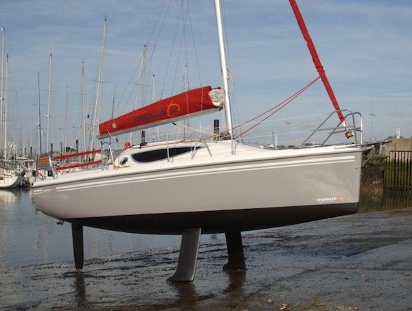MAXUS 24 (TWIN KEEL) - Photo