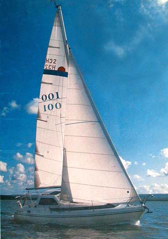 HUNTER HORIZON 32 WHEELHOUSE - Photo