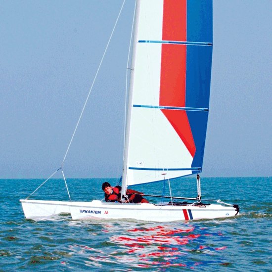 PHANTOM 14 (CATAMARAN) - Photo