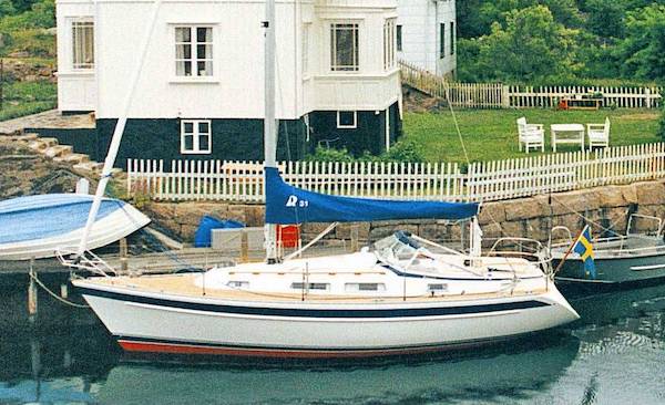 HALLBERG-RASSY 31 - Photo