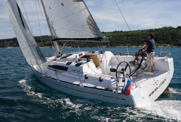 ELAN 350 - Photo