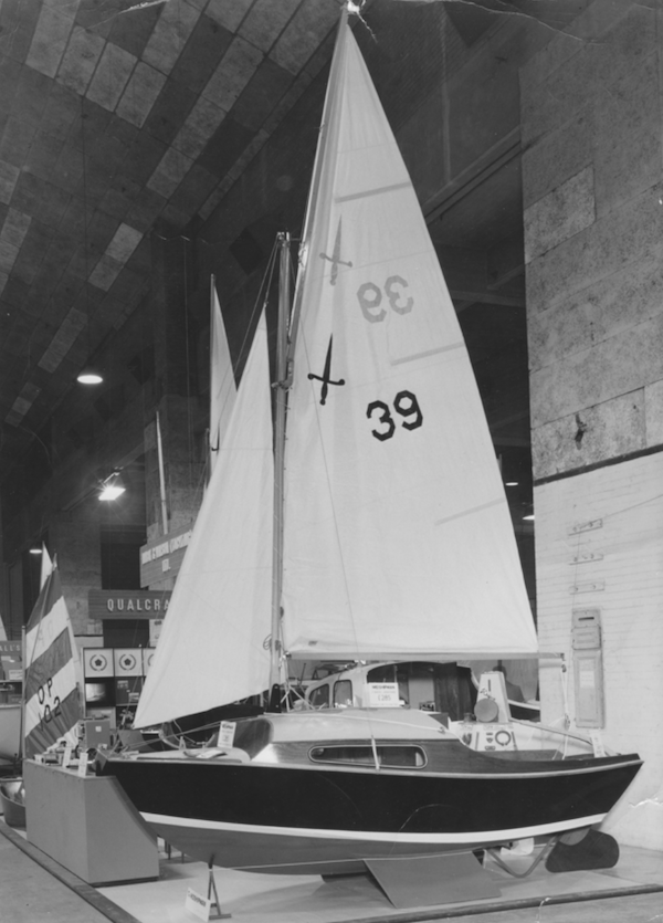 MIDSHIPMAN (TUCKER) - Photo