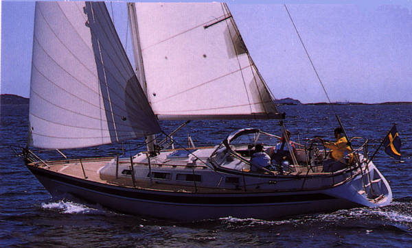 HALLBERG-RASSY 34 - Photo