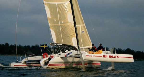 HP 1050 TRIMARAN - Photo