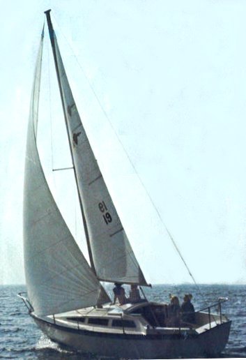LANCER 28 - Photo