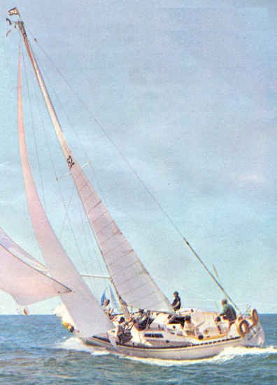 PEARSON 36 - Photo
