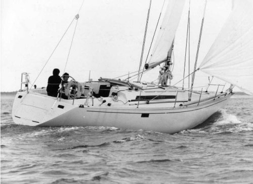 FIRST 38 (BENETEAU)