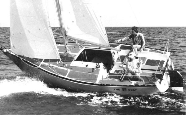 E BOAT (EVERITT) - Photo