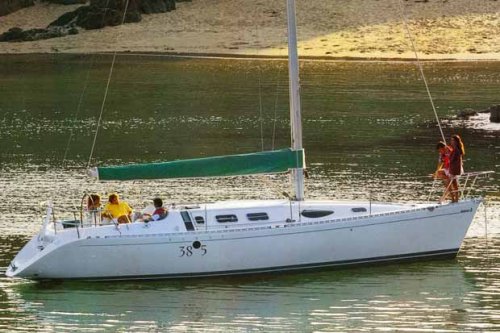 FIRST 38S5 (BENETEAU) - Photo