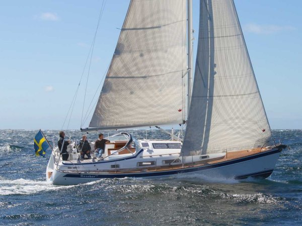 HALLBERG-RASSY 372 - Photo
