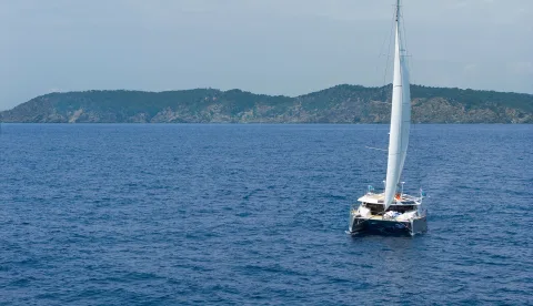 Tortue 147 sailing, bow view