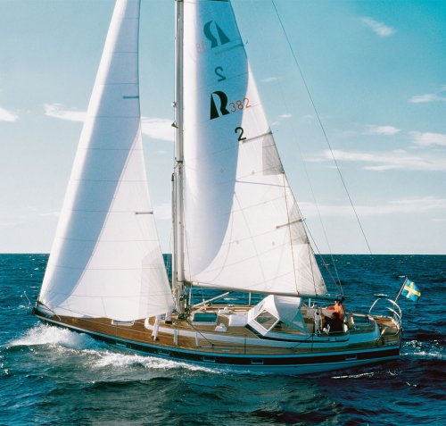 HALLBERG-RASSY 382 - Photo