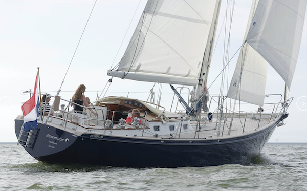 HUTTING 45 - Photo