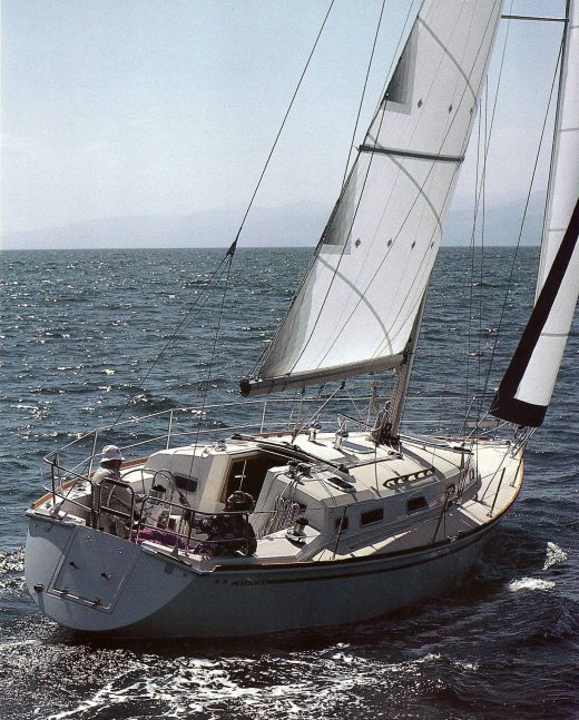 PEARSON 37-2 - Photo
