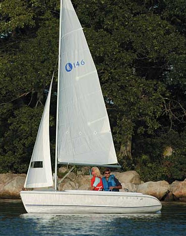 HUNTER 146 - Photo