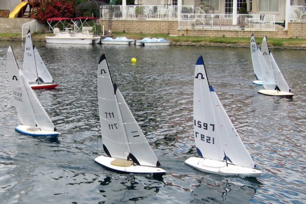 SOLING 50 (RC MODEL)