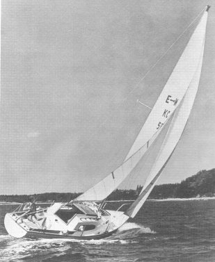 EAST WIND 25 (PACESHIP) - Photo