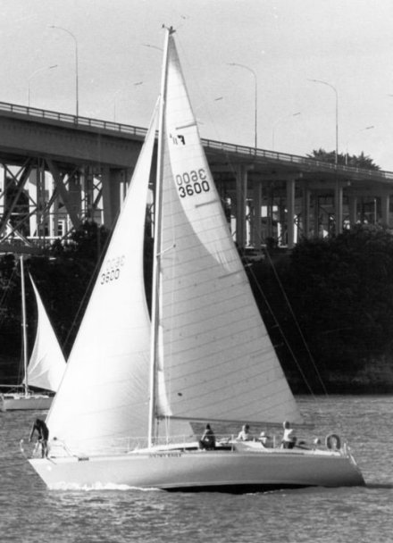 FARR 38 (11.6) - Photo
