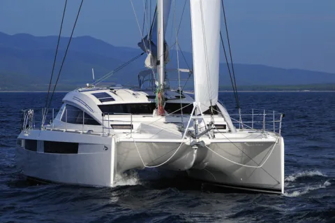 Privilege 515 sailing, bow view