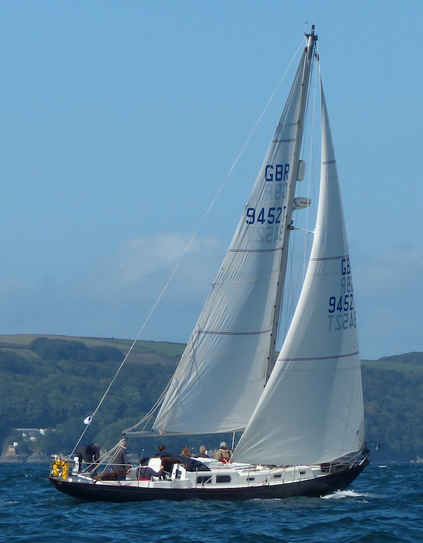 QUEEN 38 (BUCHANAN) - Photo